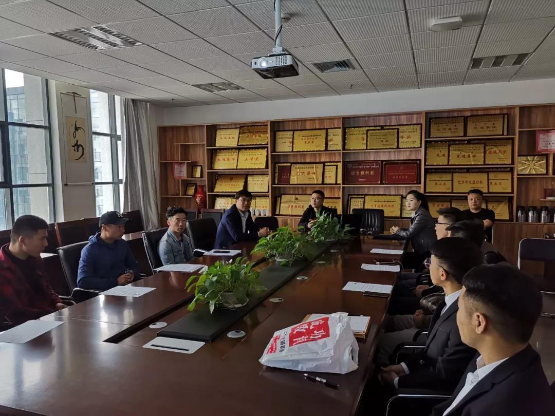 内蒙古物流协会组织会员单位阿卡玛特国际电子商务有限公司举行专场招聘会